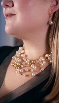 Многослойное колье с серьгами бусинами